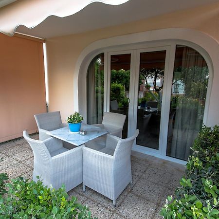 Over Sea Rooms&Villas Loutra Aidhipsou Exteriör bild